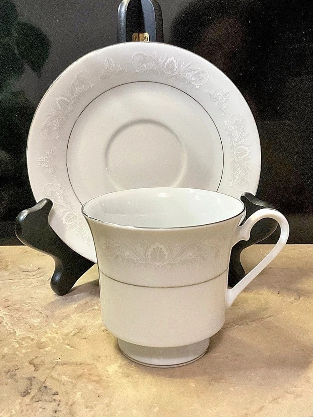 Vintage Crown Ming Royal Palm Footed Cup and Saucer Set